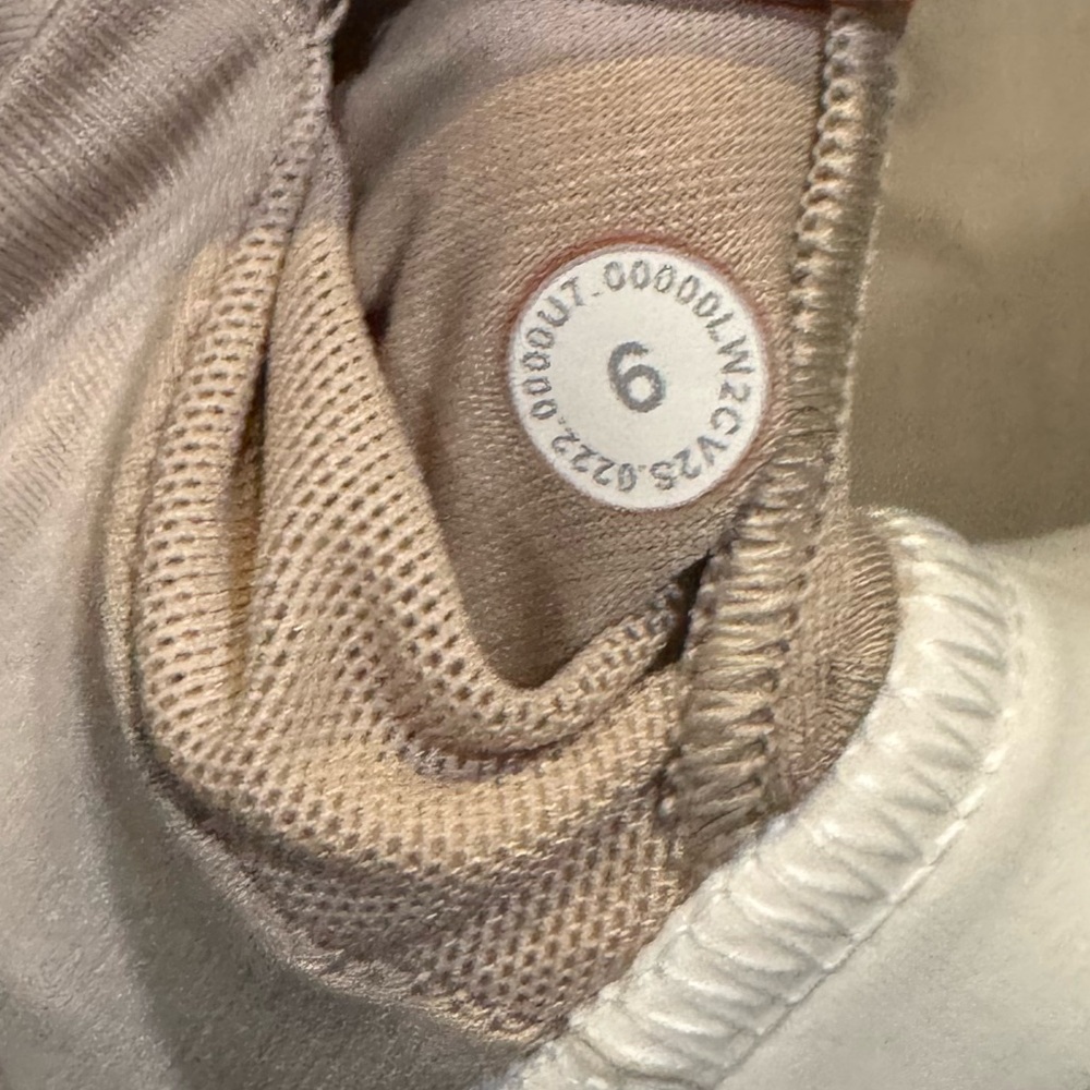 Lululemon Wunder Train Long Line Bra - Picture 7 of 10
